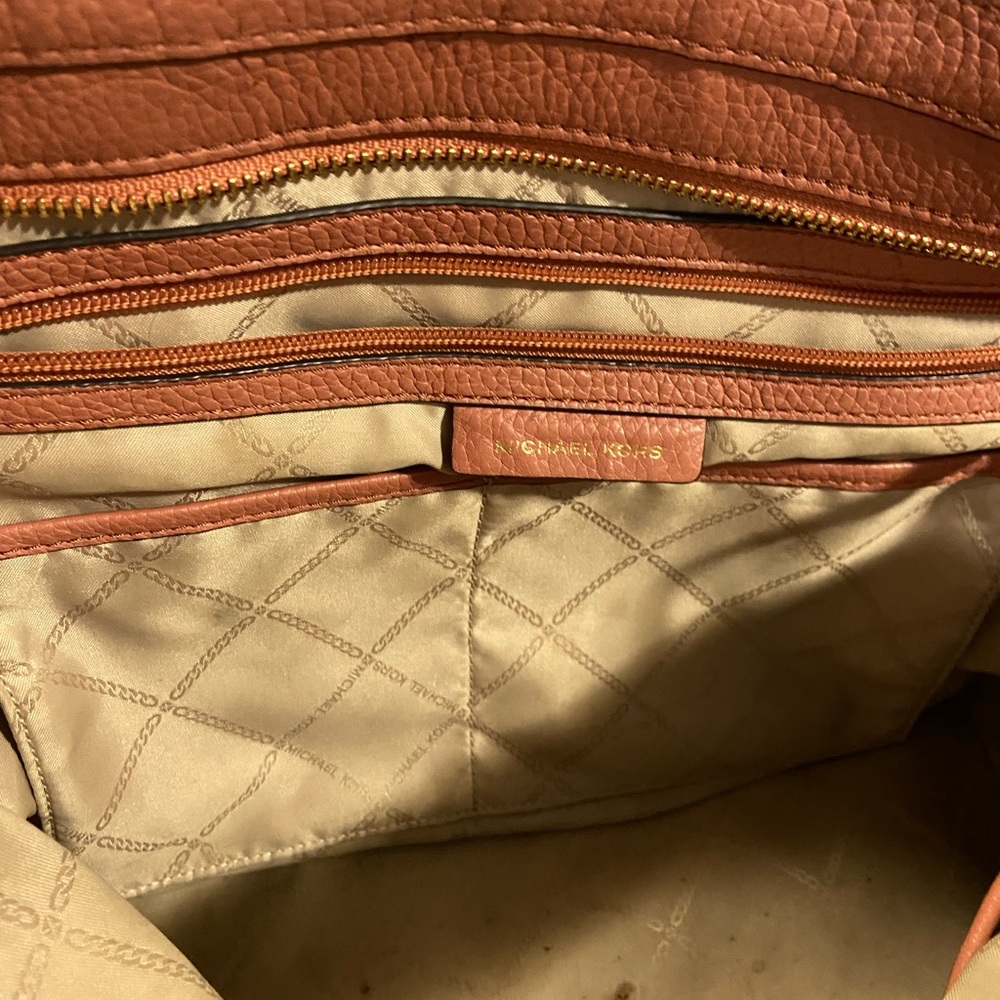 Michael Kors purse - Picture 7 of 13